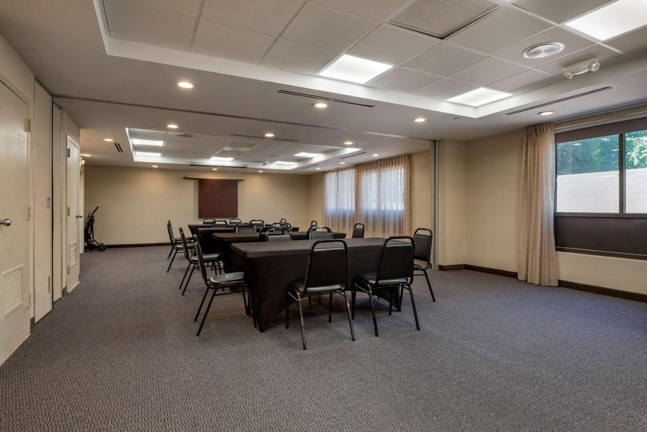 Mainstay Suites Horsham - Philadelphia Exterior photo